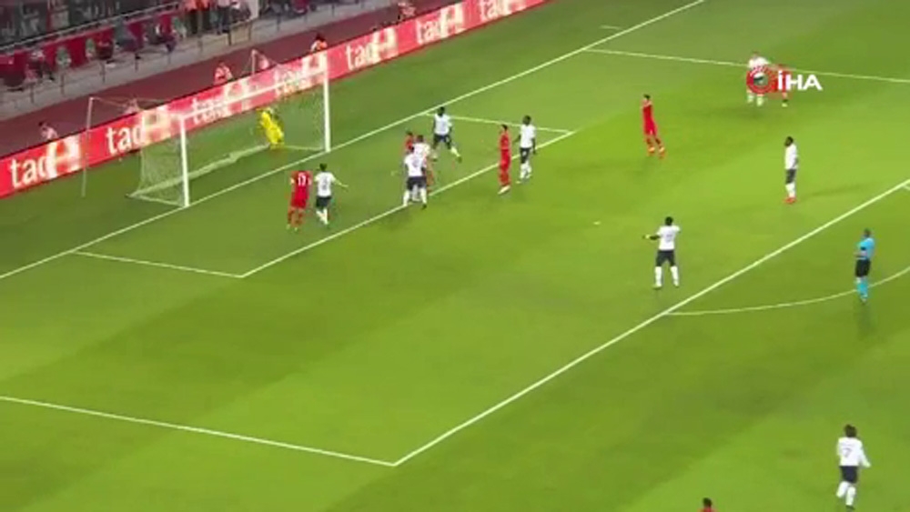 Bakan Kasapoğlu’ndan ’Evde kal’ videosu