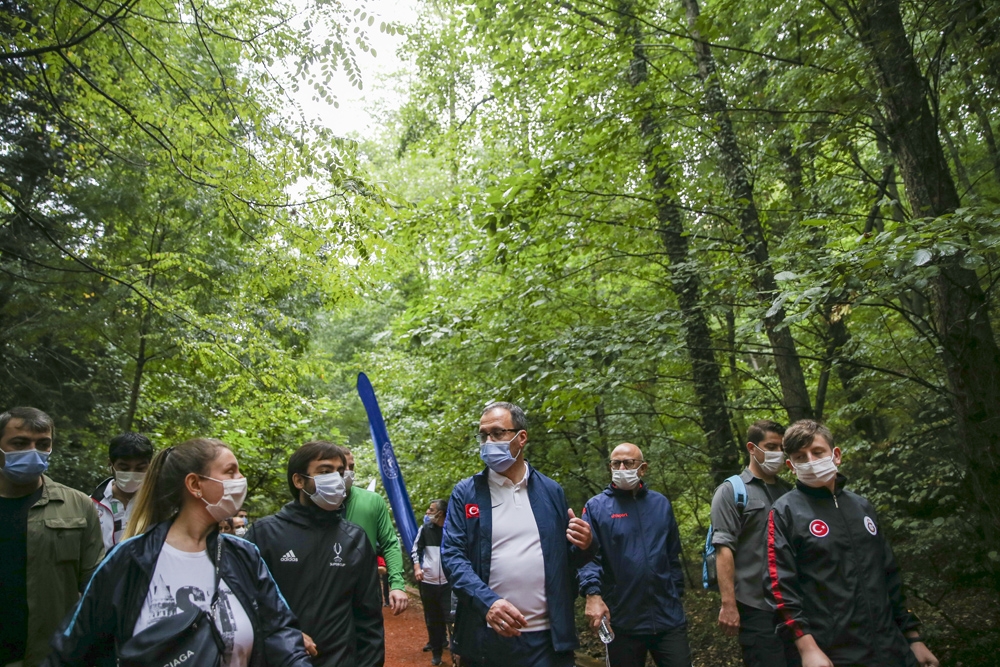 Bakan Kasapoğlu’ndan gençlere mesaj: 