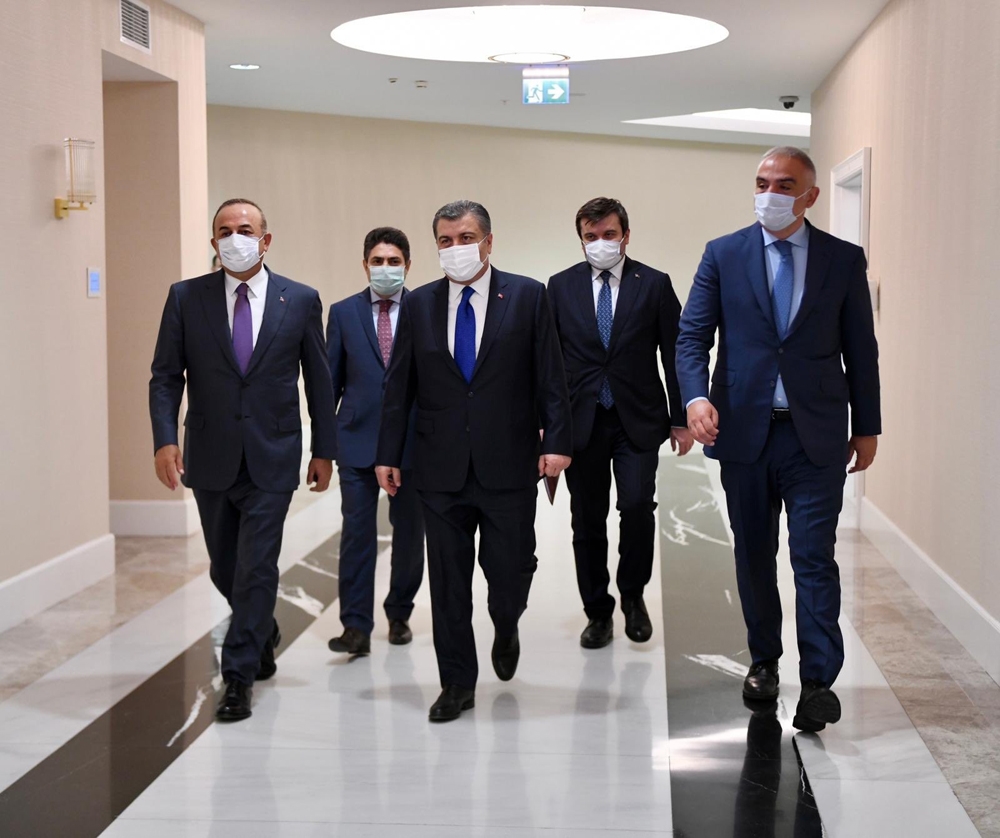 Bakan Koca, Çavuşoğlu ve Ersoy sağlık ve turizme yönelik artan talepleri değerlendirdi