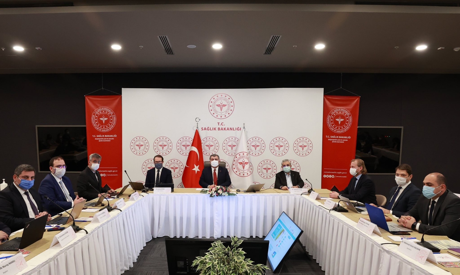 Bakan Koca: “İstanbul’da vaka sayılarında yaklaşık yüzde 20 düşüş oldu”