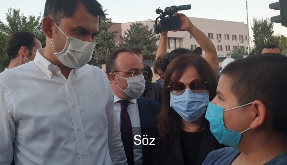 Bakan Kurum ile Emre’nin gülümseten diyaloğu: 