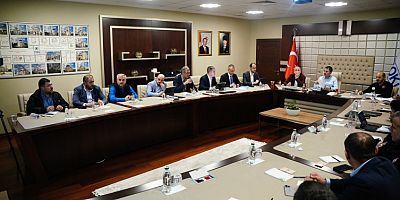 Bakan Kurum: Tüm ekibimizle toplantımıza devam ediyoruz
