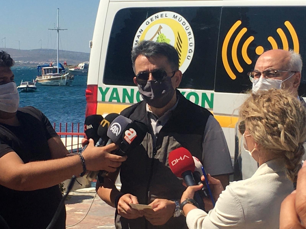 Bakan Pakdemirli açıkladı: Çeşme’deki yangın tamamen kontrol altında