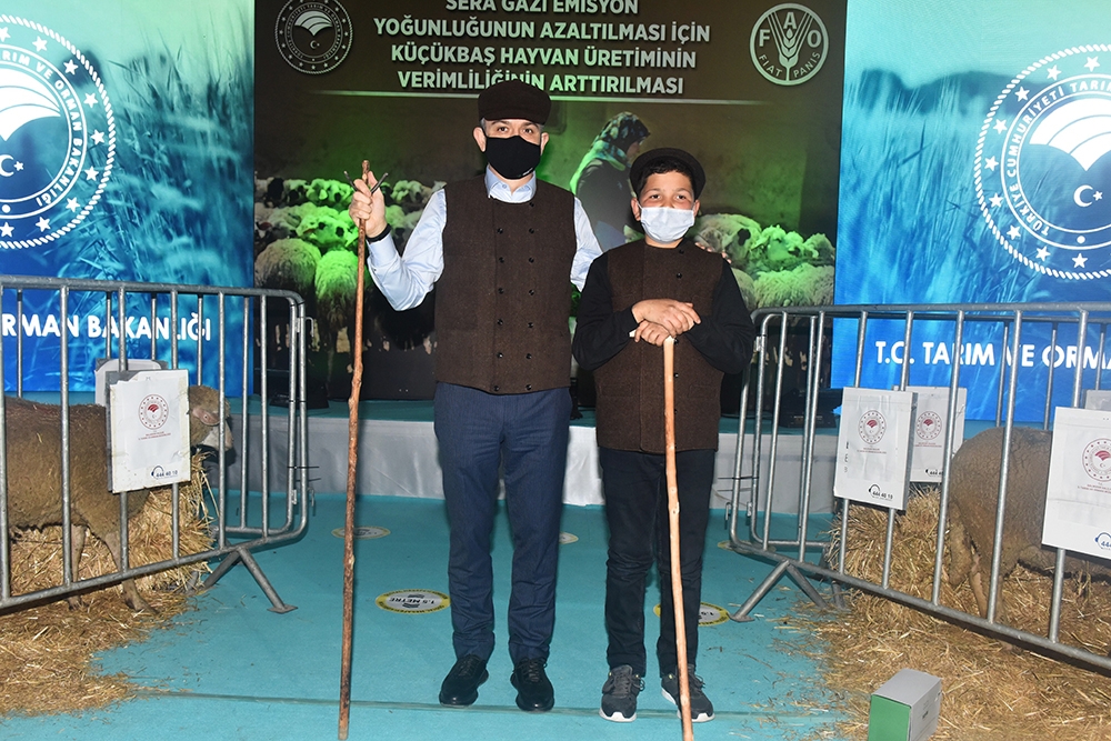 Bakan Pakdemirli, Çoban Şevki ile buluştu