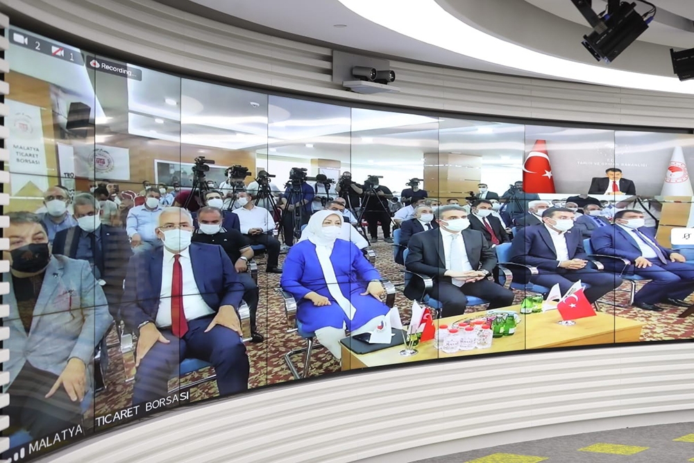 Bakan Pakdemirli kuru kayısı alım fiyatını açıkladı