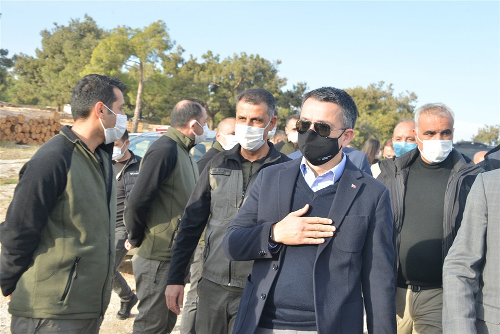 Bakan Pakdemirli Mersin’de incelemelerde bulundu