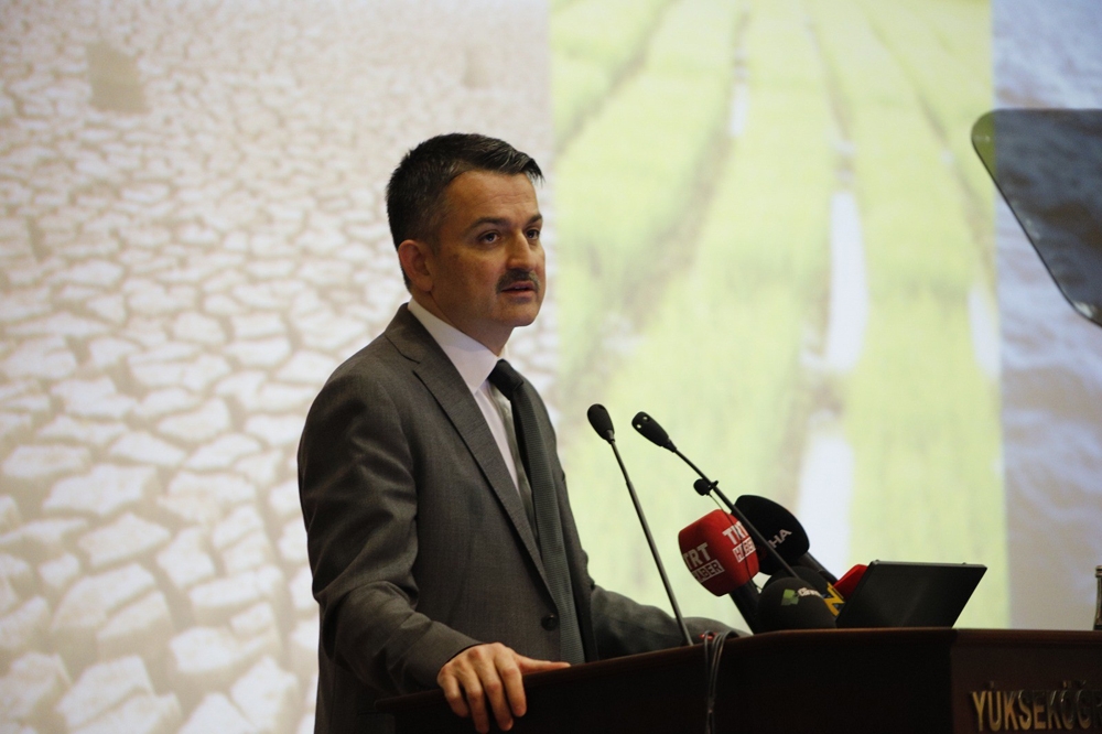 Bakan Pakdemirli’den burs müjdesi