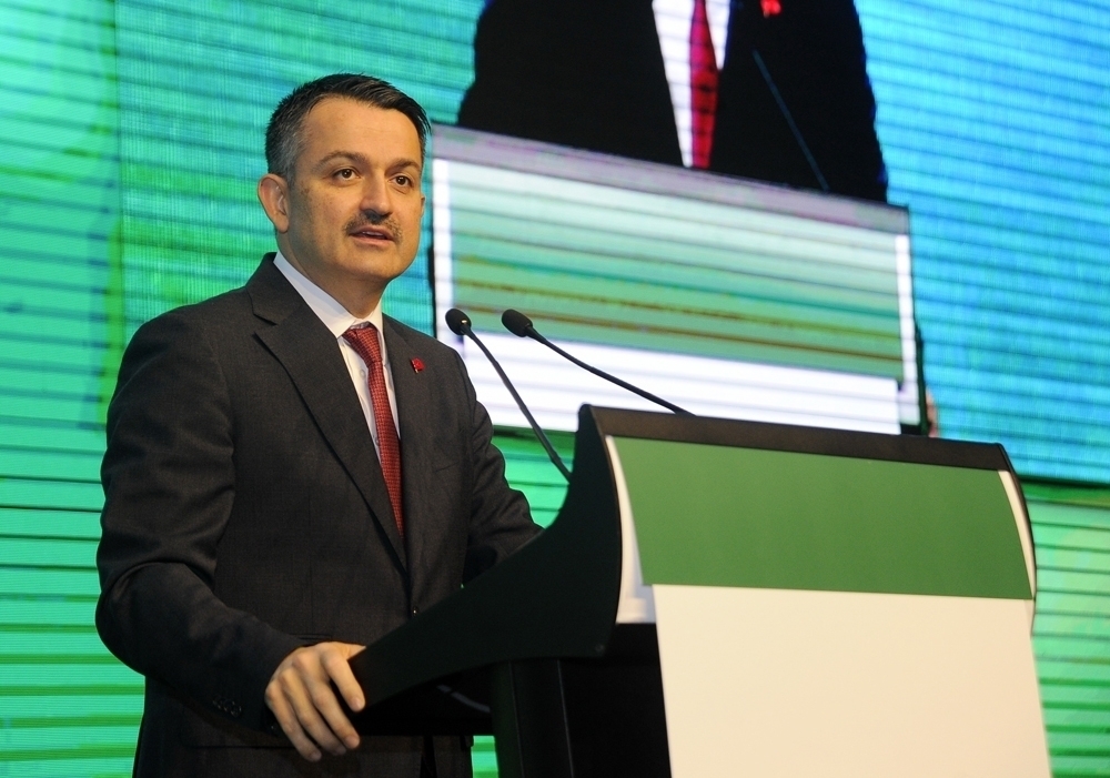 Bakan Pakdemirliden Üreticilere 320 Milyon Liralık Hibe Müjdesi