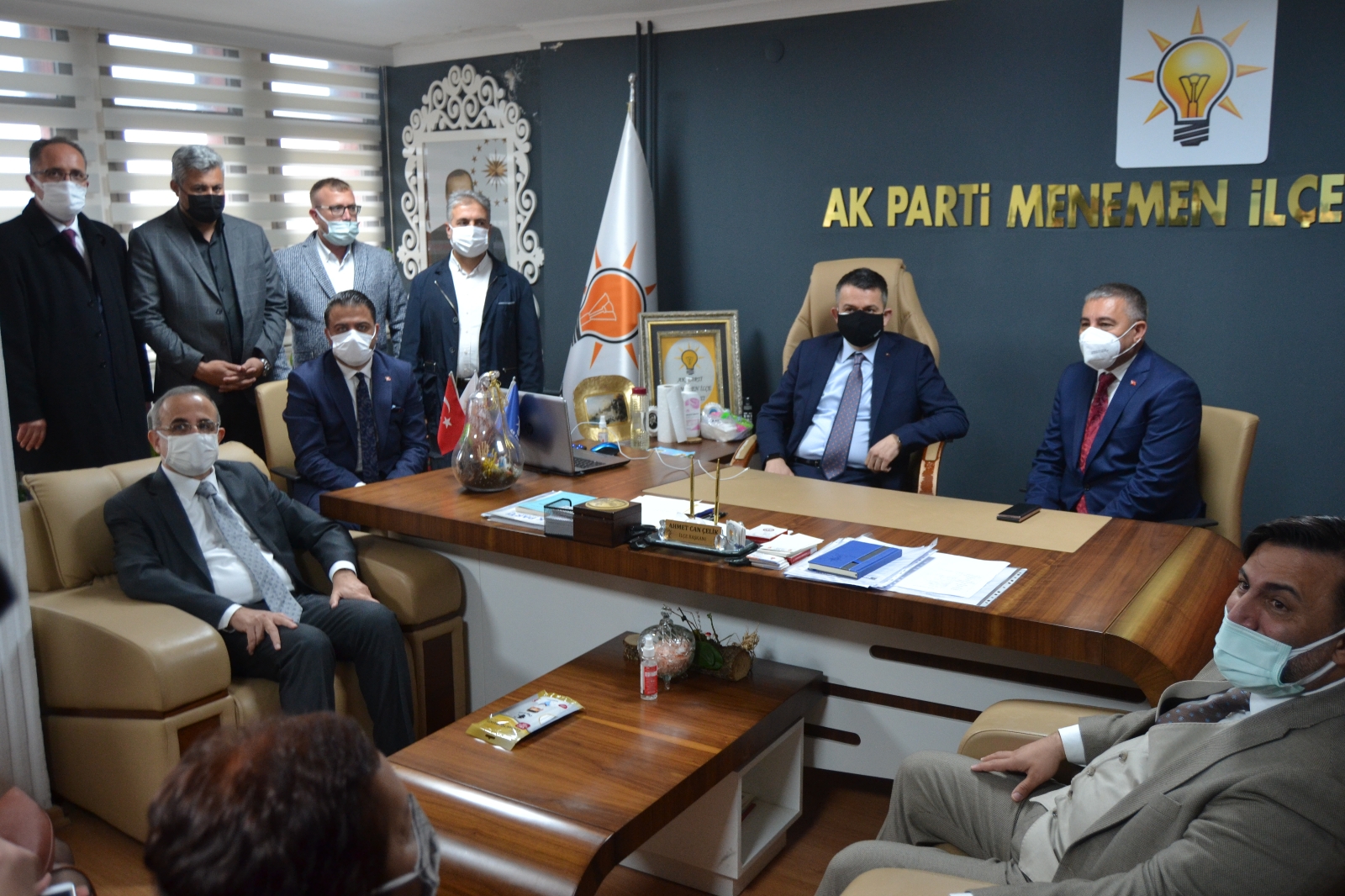 Bakan Pakdemirli’den üreticilere fidan ve tohum dağıtımı