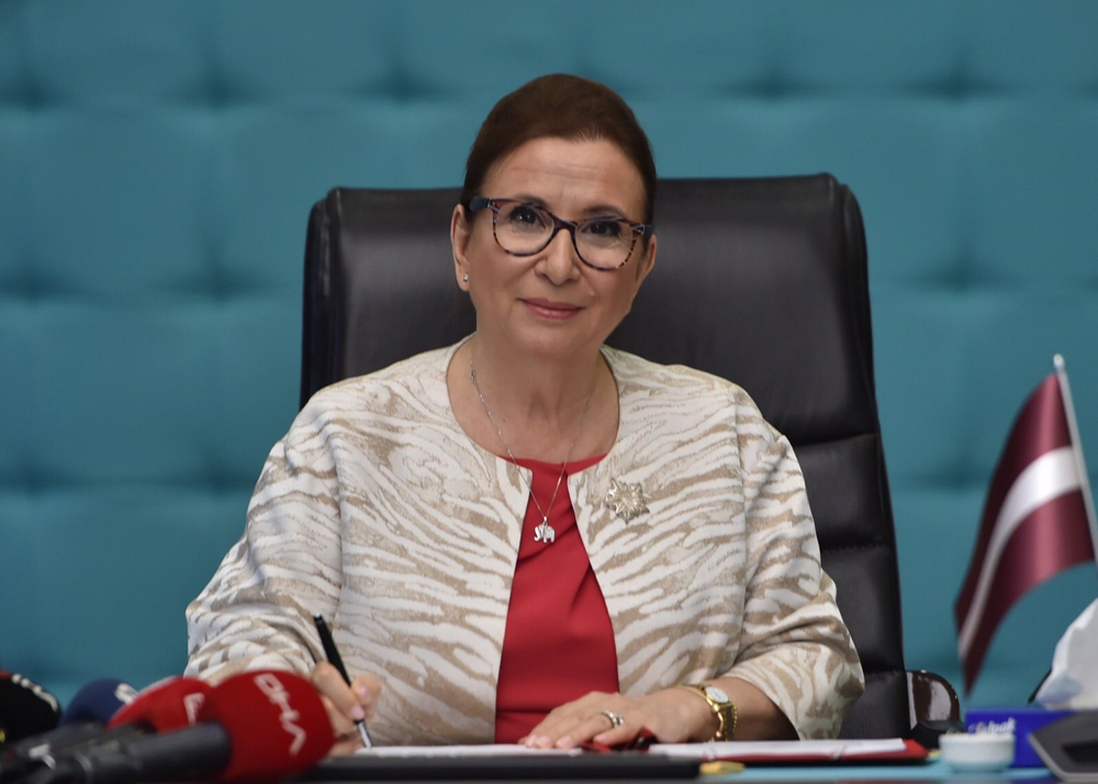Bakan Pekcan: “Başarılarınız daim olsun kızlar”
