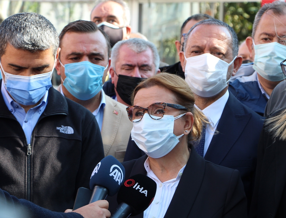 Bakan Pekcan: 