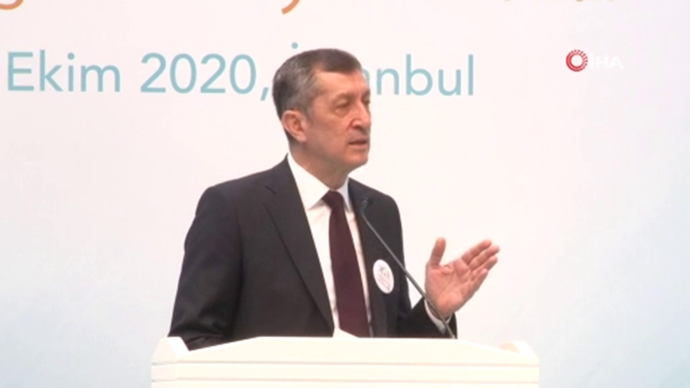 Bakan Selçuk: “2 Kasım pazartesi günü onları ortaokul ve liselerimizde bekliyoruz”