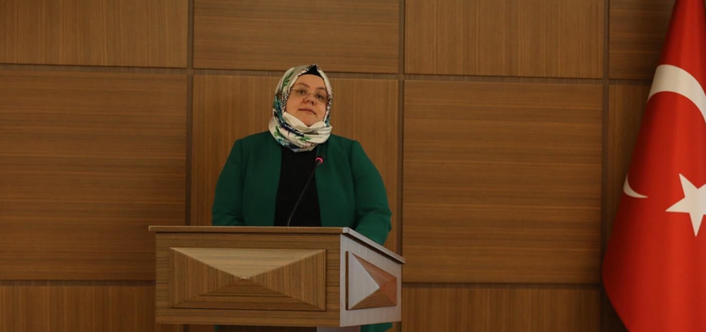 Bakan Selçuk: 885 bin kişinin belge ücretlerini karşıladık