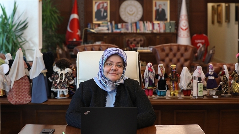 Bakan Selçuk: “Kadına yönelik şiddetle mücadelede hep birlikte hareket etmeliyiz”