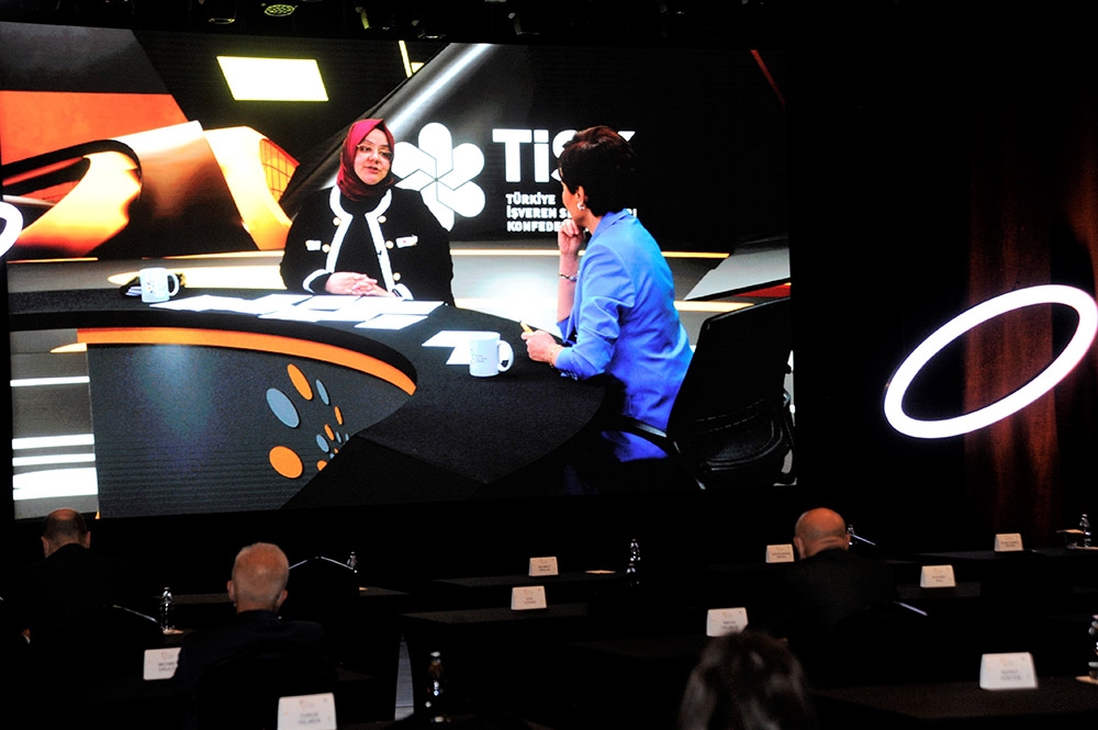 Bakan Selçuk: “Sosyal Koruma Kalkanı paketi ile yaklaşık 40 milyar lira destek sağladık”