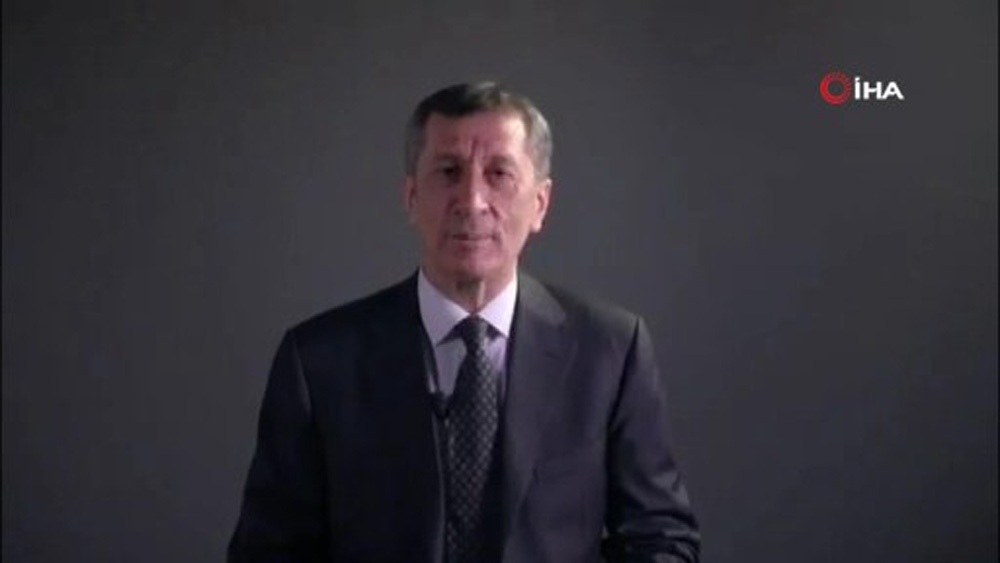 Bakan Selçuk’tan ““Hocam Bir Dakika, Bir Sorum Var” paylaşımı