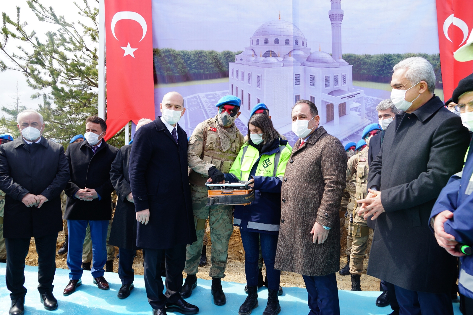 Bakan Soylu, askeriye içerisine yapılacak caminin temelini attı