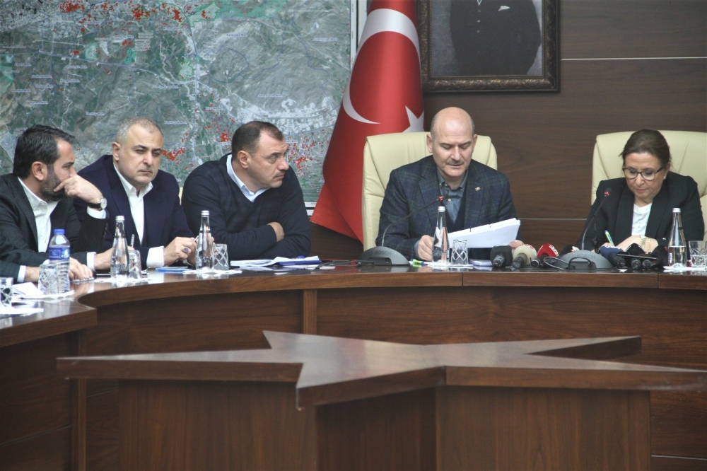 Bakan Soylu, deprem bölgesinde yapılan çalışmaları detaylarıyla anlattı