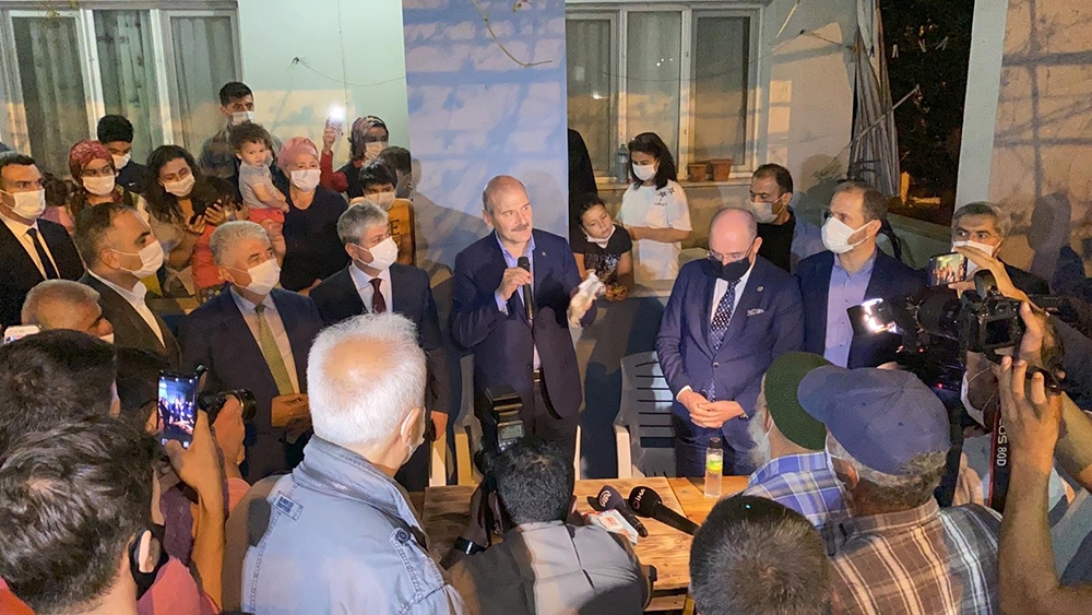 Bakan Soylu, Hatay’da incelemelerde bulundu