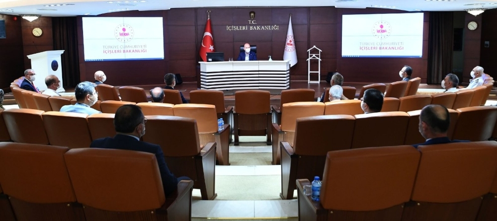 Bakan Soylu’dan mesafe kuralı uyarısı