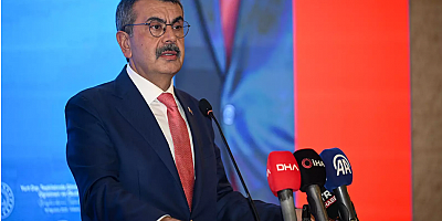 Bakan Tekin'den Özel'e sert tepki! ''Hem küfrediyor hem küfrü savunuyor''