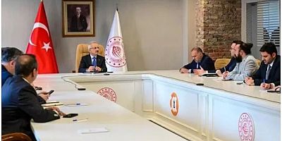Bakan Uraloğlu'ndan dijital yayıncılara destek: İnsiyatif alacağız