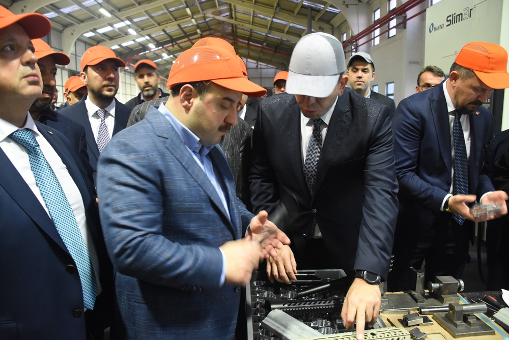 Bakan Varanktan Sanayi Tesislerine Ziyaret
