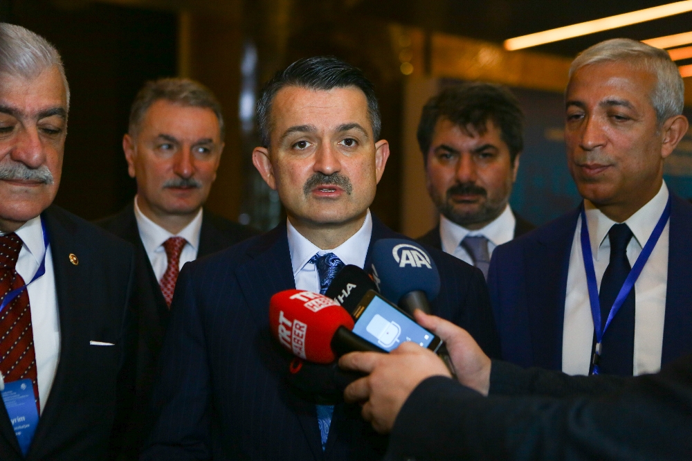 Bakanı Pakdemirliden Tek Tip Sigara Paketi Açıklaması