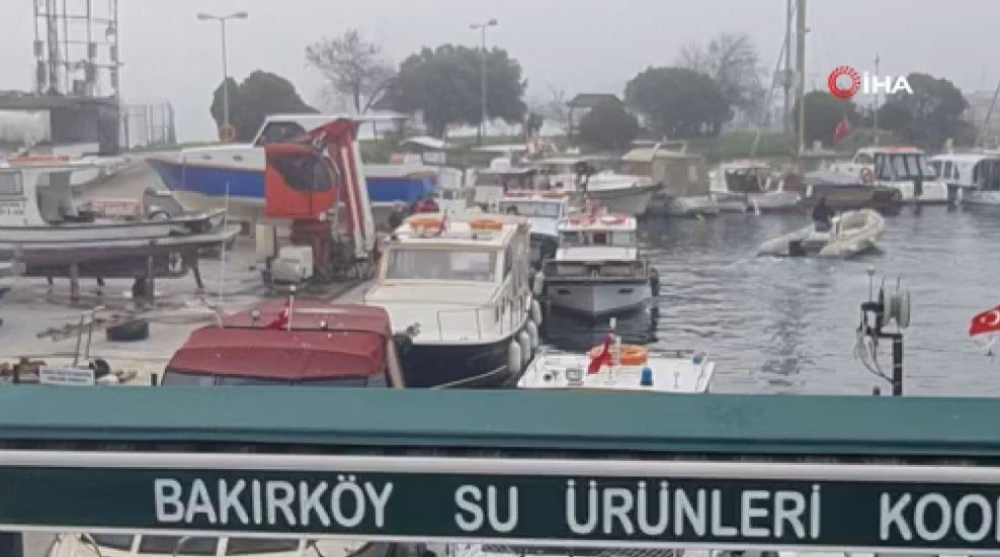Bakırköy’de denize atlayan genç son anda kurtarıldı