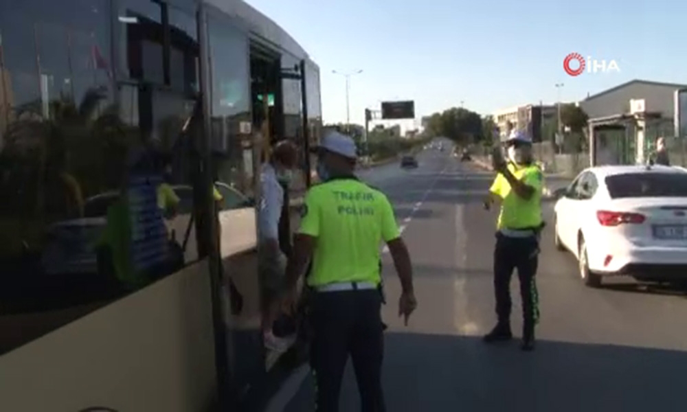 Bakırköy’de fazla yolcu alan minibüs şoförü gazetecileri tehdit etti