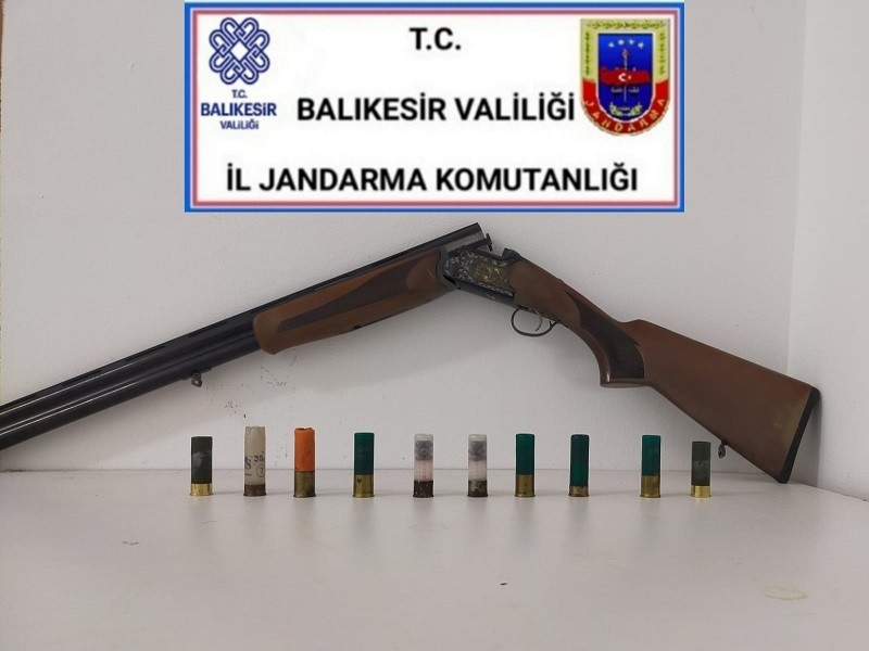 Balıkesir’de 22 aranan şahsa gözaltı
