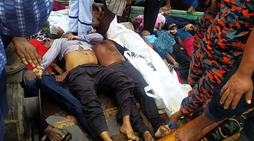 Bangladeş’te feribot battı: 30 ölü