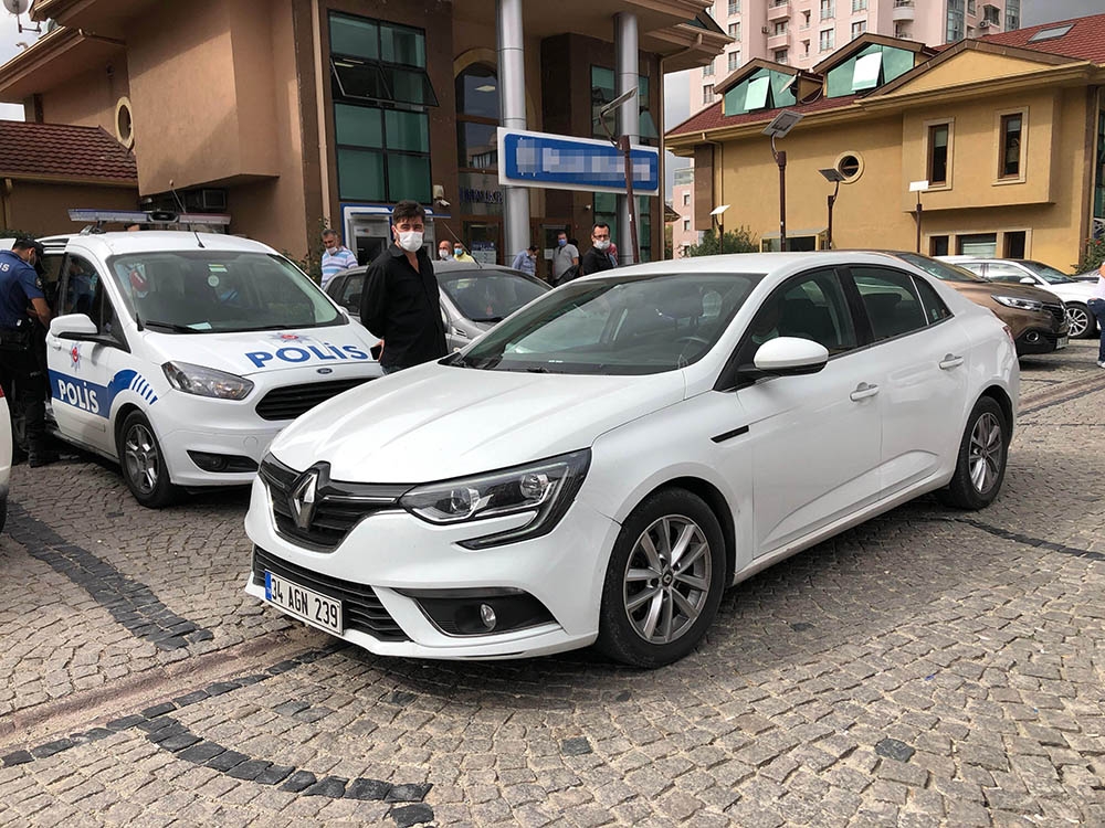 Banka sırasında 70 bin lirası çalındı