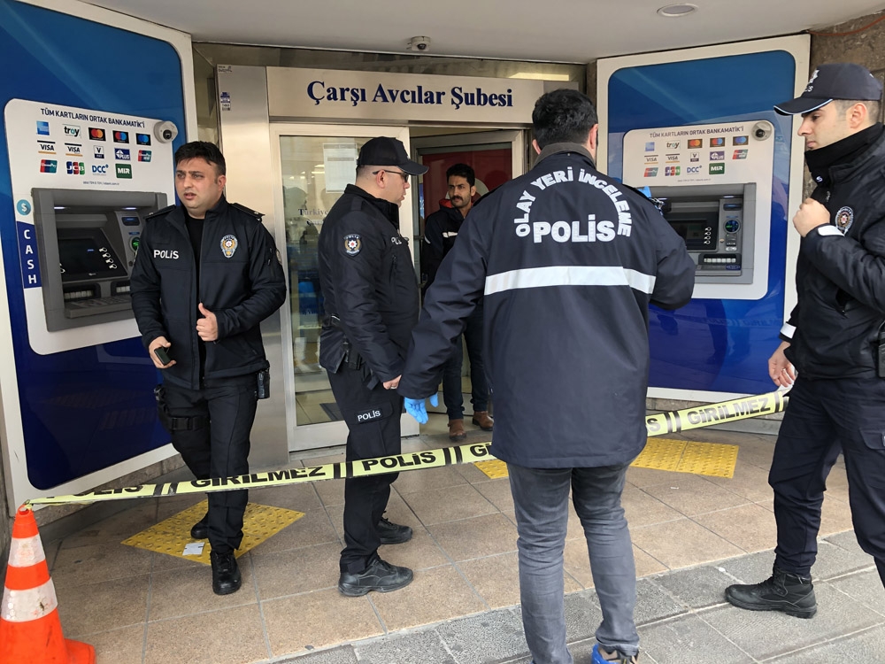 Bankayı Soydu, Kaçamayınca 155İ Aradı
