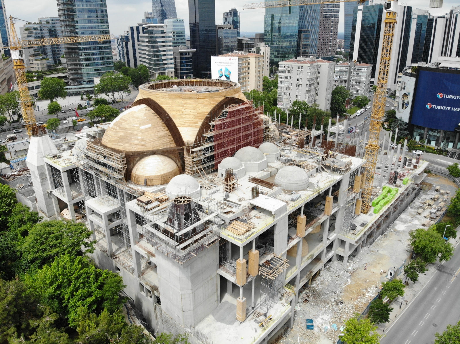 Barbaros Hayrettin Paşa Camii’nde sona geliniyor