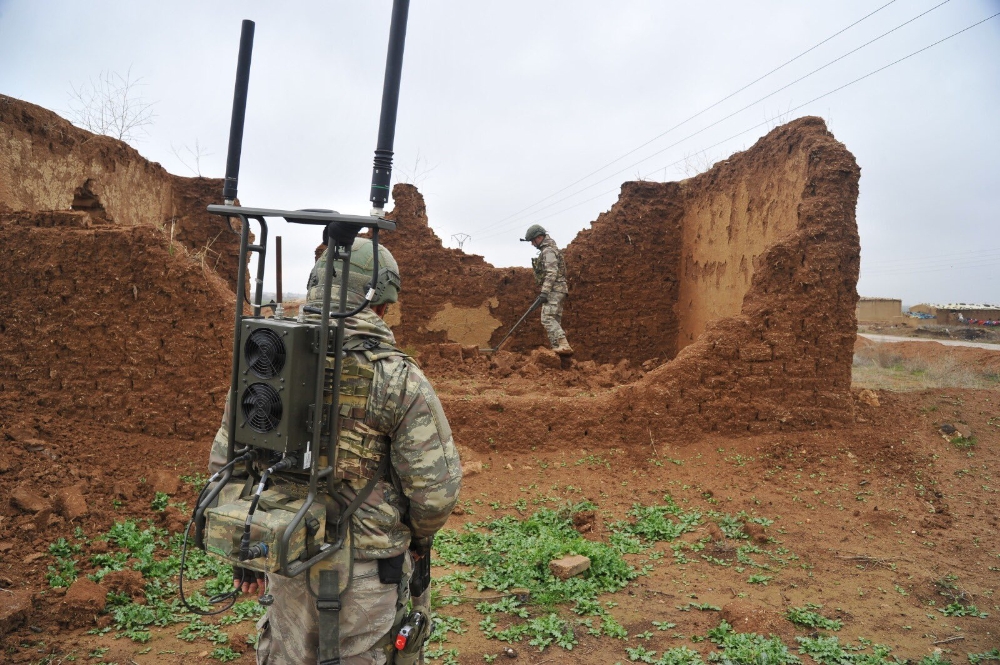 Barış Pınarı Harekât bölgesinde bin 660 EYP etkisiz hale getirildi