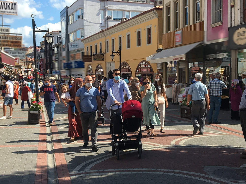 Bartın’da pozitif ve temaslı kişilere hasta bilekliği takılacak