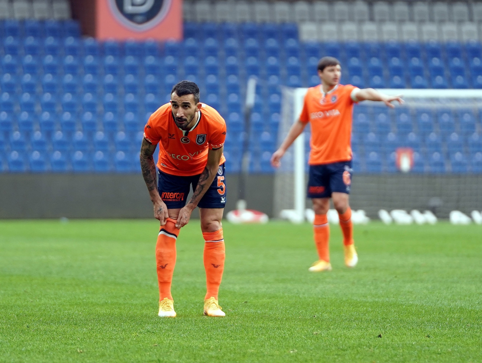 Başakşehir az atıp çok yiyor