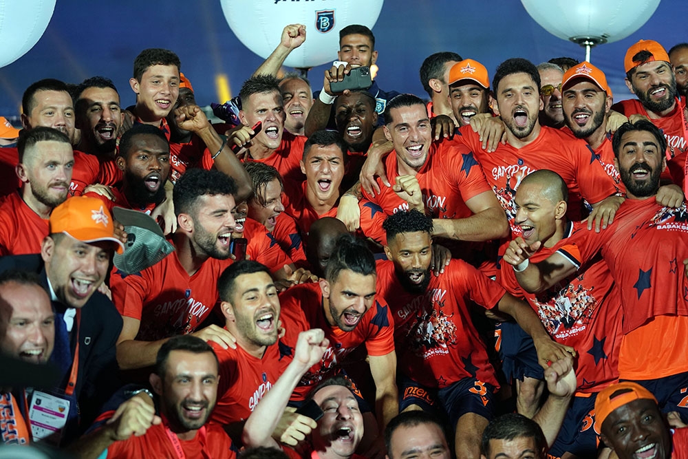 Başakşehir’de 13 futbolcu ilk kez şampiyonluk yaşadı