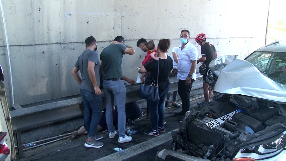 Basın Ekspres yolunda dehşete düşüren kaza