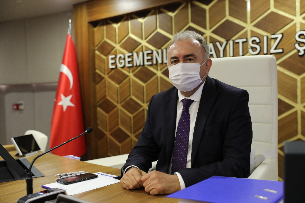 Başkan Böcek, Hacıarifoğlu’nu görevden aldı