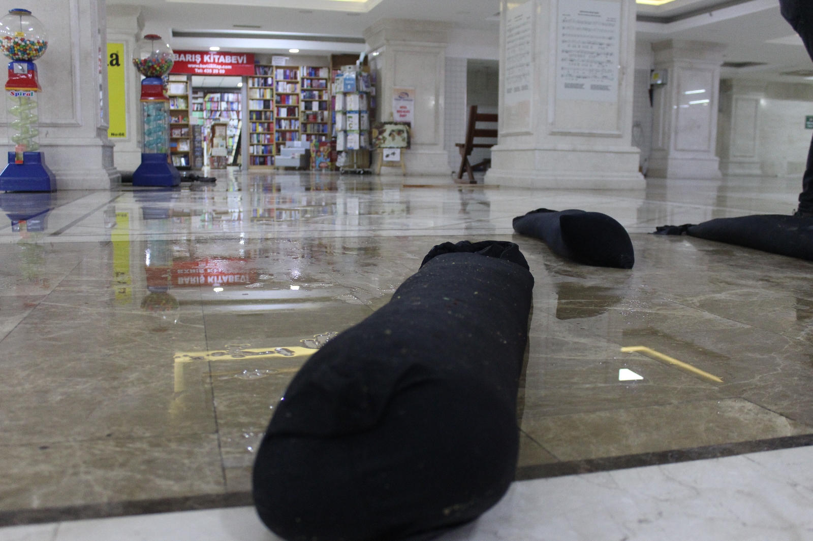 Başkent’in en eski çarşılarından Zafer Çarşısı’nı su bastı