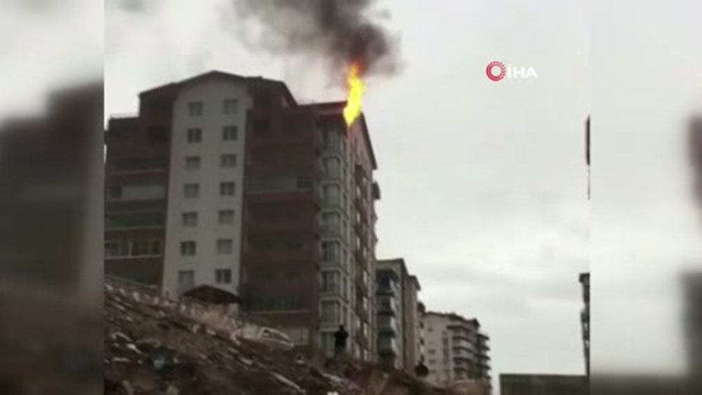 Başkent’te apartman dairesinde yangın