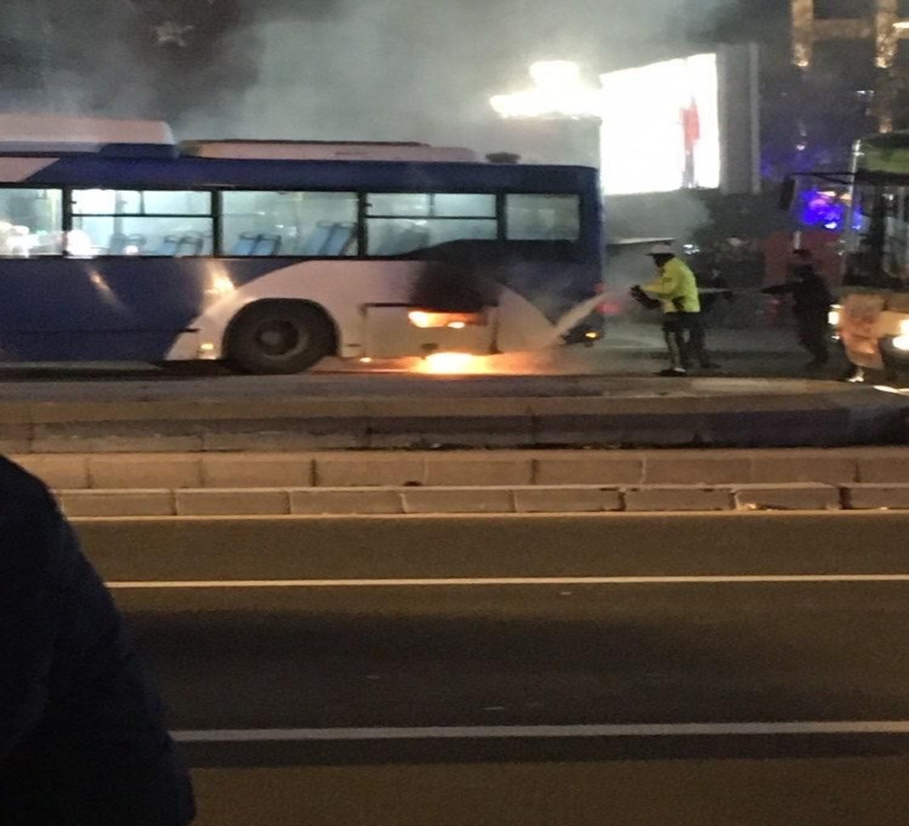 Başkentte Korkutan Otobüs Yangını