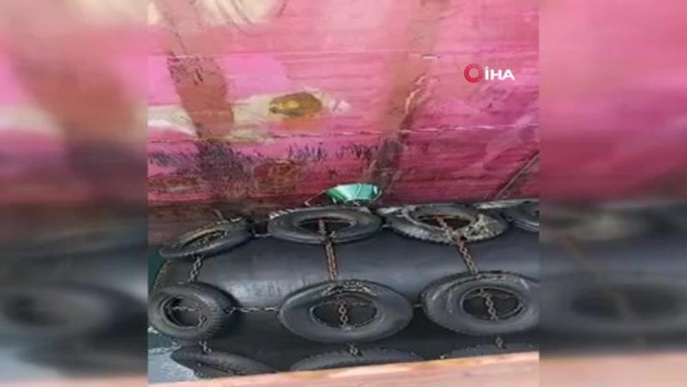 Basra Körfezi’nde gövdesinde mayın tespit edilen tanker tahliye edildi