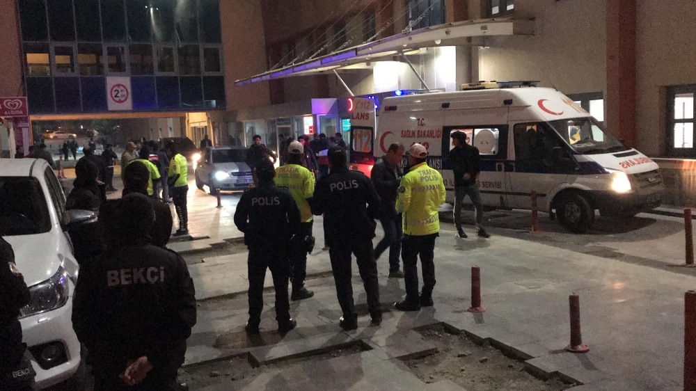 Batmanda İki Aile Arasında Taşlı Sopalı Kavga: 17 Yaralı
