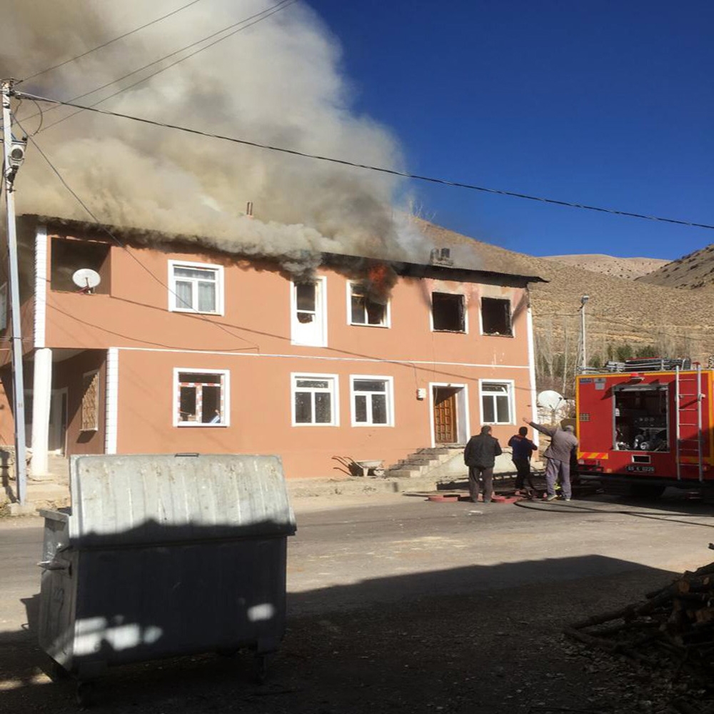 Bayburtta Facia: Bu Ev 2Si Çocuk 3 Kişiye Mezar Oldu