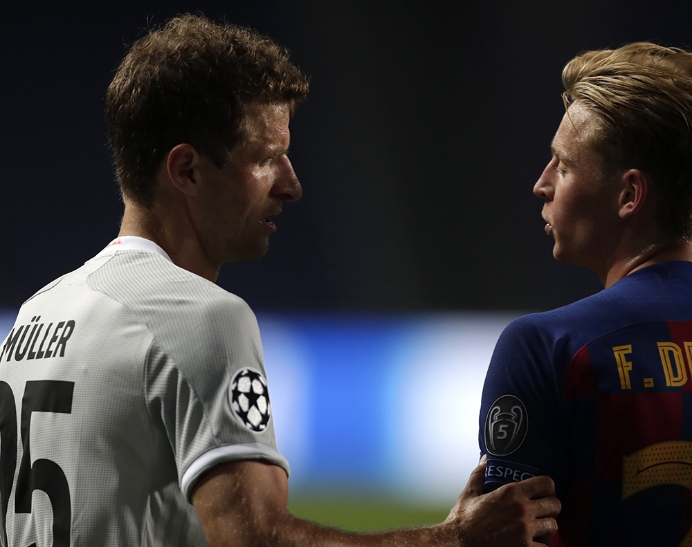 Bayern Münih 8 golle tur atladı