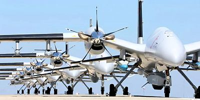 Bayraktar AKINCI'dan bir ilk daha: 140 km mesafeden tam isabetle vurdu