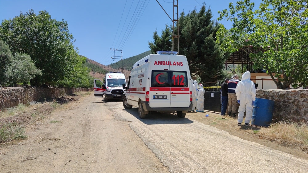 Bayram ziyaretine giden hastanın ailesinden 5 kişi hastaneye kaldırıldı